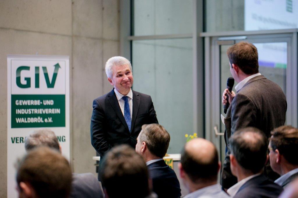 NRW-Wirtschaftsminister zu Gast bei Waldbröler Unternehmertreffen